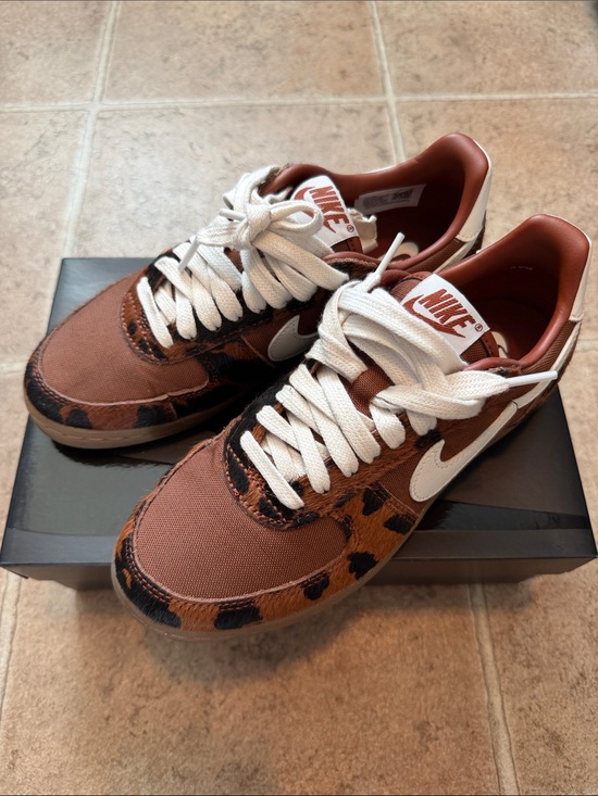 Nike Shoes - Women’s WMNS Nike Field General Sneakers. Size U.S. W7.5/M6